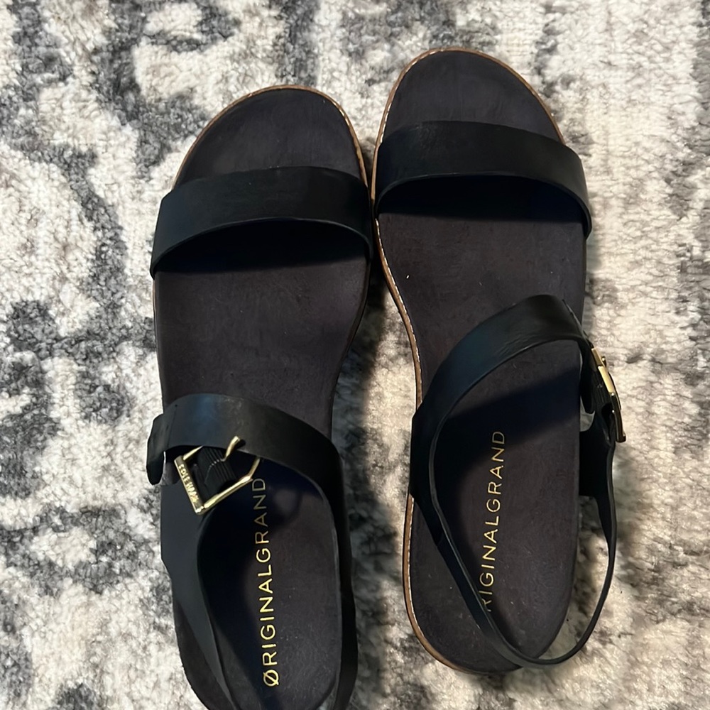 COLE HAAN SHOES NEVER WORN